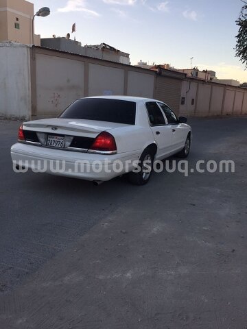 2004 Ford Crown Victoria