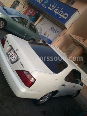 1999 Nissan Gloria