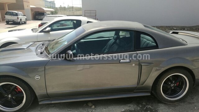2004 Ford Mustang