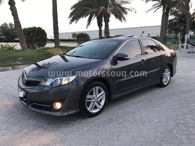 2012 تويوتا كامري