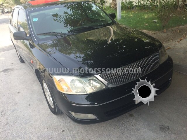 2001 تويوتا أفالون
