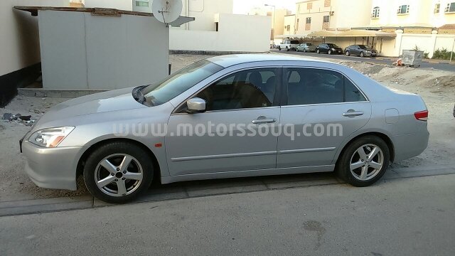 2004 هوندا أكورد