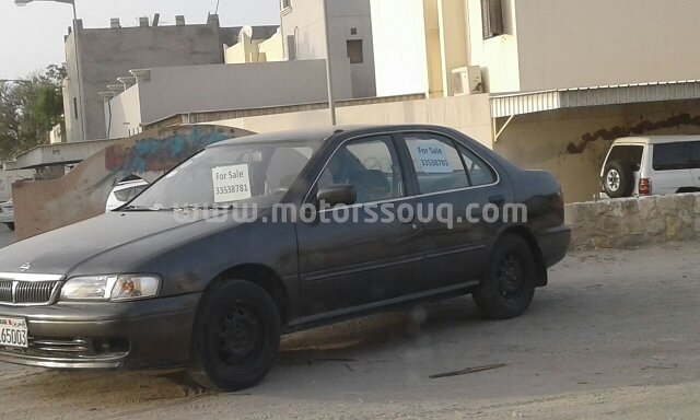 2000 نيسان صني