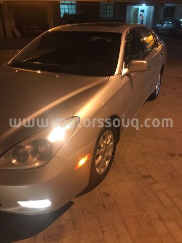 2002 لكزس إي إس