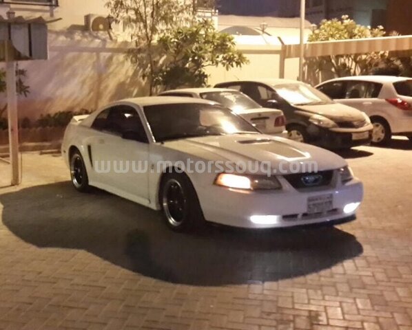 2000 فورد موستانج