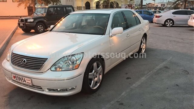 2004 لكزس أخرى
