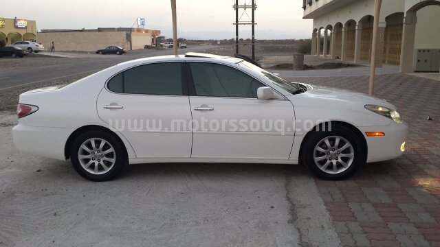 2003 لكزس إي إس