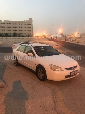 2004 هوندا أكورد