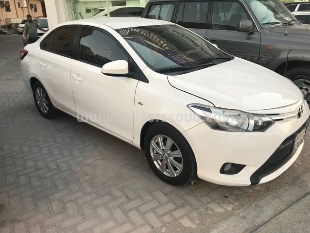 2014 تويوتا يارس