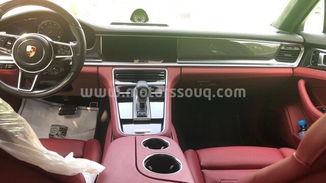 2017 بورش باناميرا
