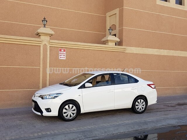 2016 تويوتا يارس