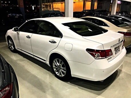 2012 لكزس إي إس 350