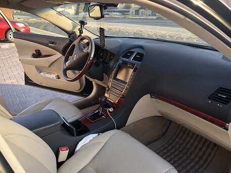 2010 لكزس إي إس 350
