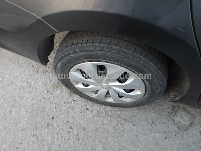 2015 تويوتا يارس