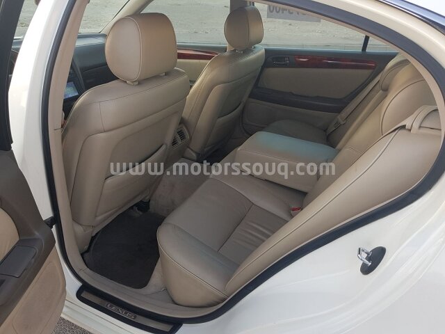 2005 لكزس جي إس 300