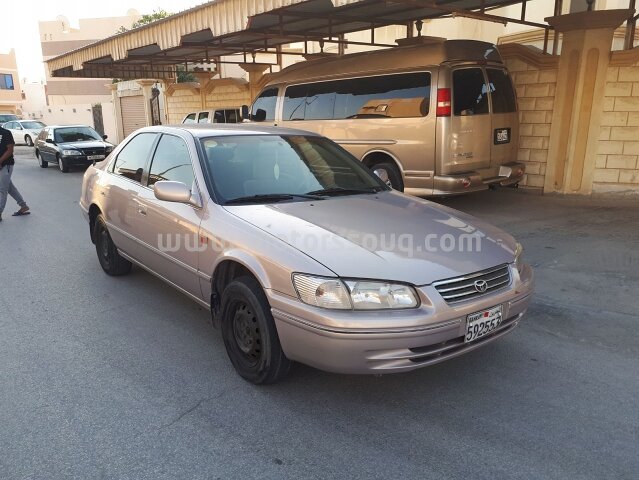 2001 تويوتا كامري