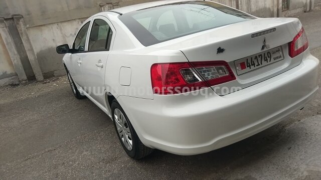 2013 Mitsubishi Galant