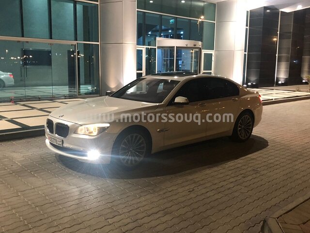 2011 بي إم دبليو 740