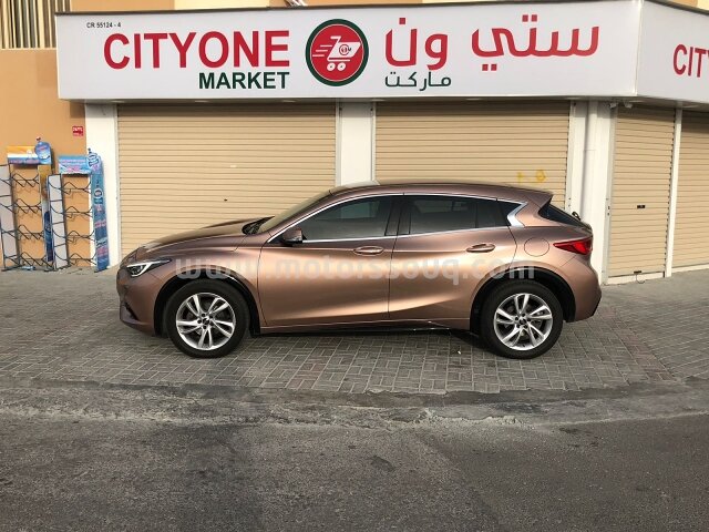 2017 إنفينيتي كيو 50