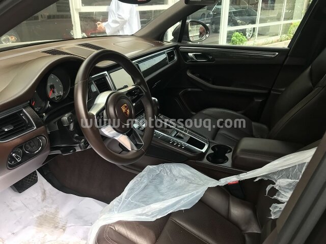 2015 Porsche Macan