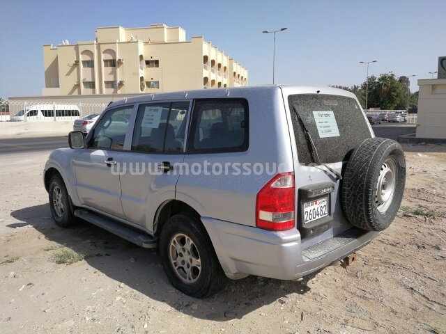 2004 ميتسوبيشي باجيرو