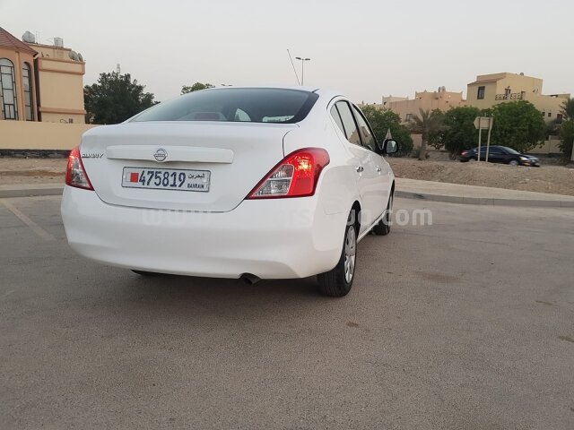 2014 نيسان صني