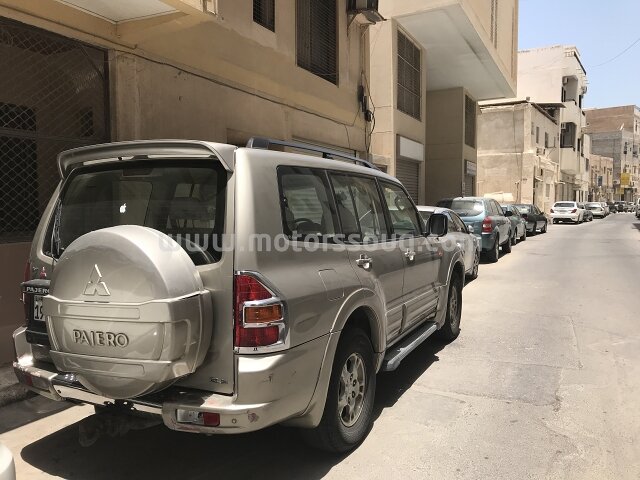 2002 ميتسوبيشي باجيرو