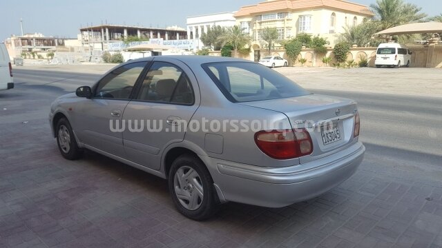 2001 نيسان صني
