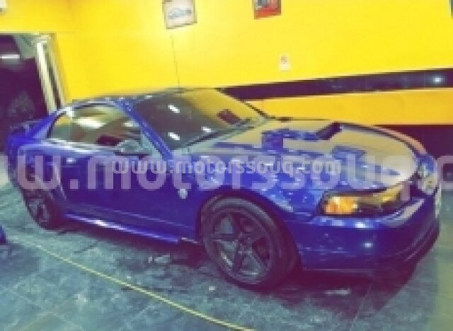 2004 Ford Mustang