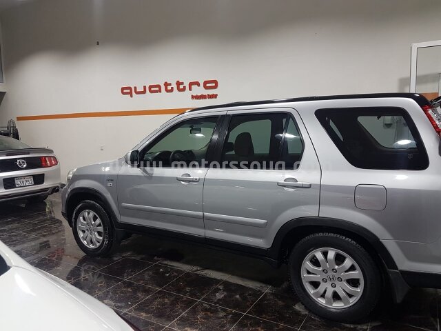 2005 هوندا سي آر في