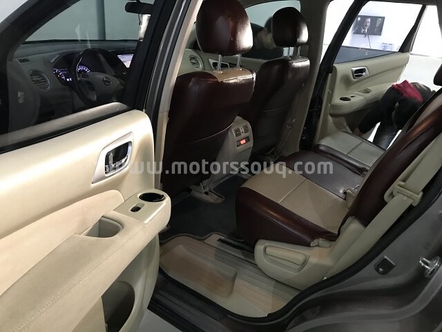 2014 نيسان باث فايندر
