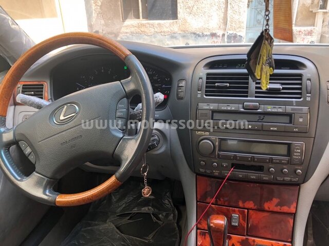 2005 Lexus LS