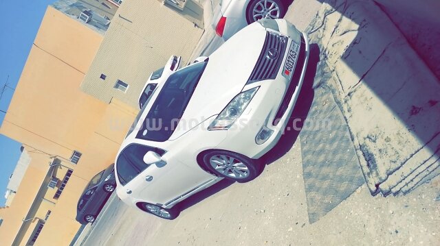 2012 لكزس إي إس