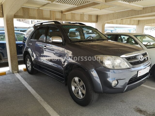 2006 Toyota Fortuner