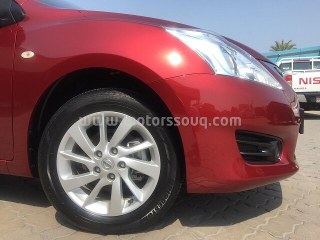 2015 Nissan Tiida