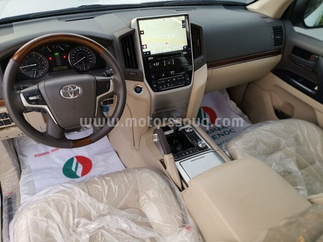2018 Toyota Land Cruiser
