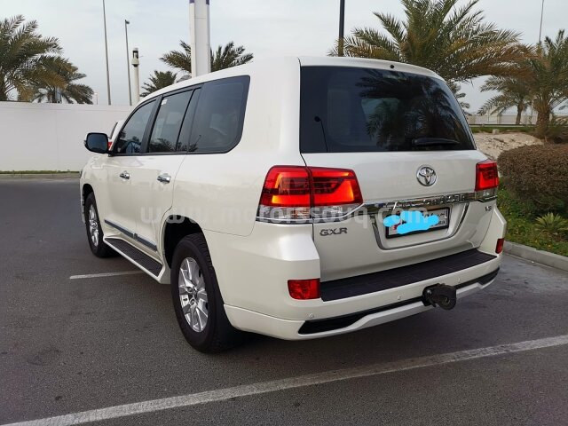 2018 Toyota Land Cruiser