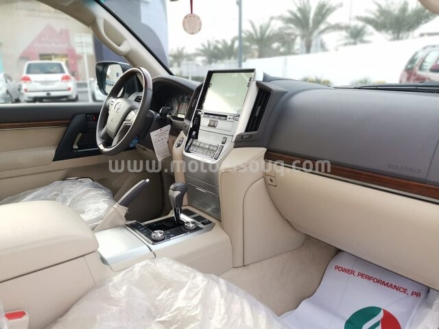 2018 Toyota Land Cruiser
