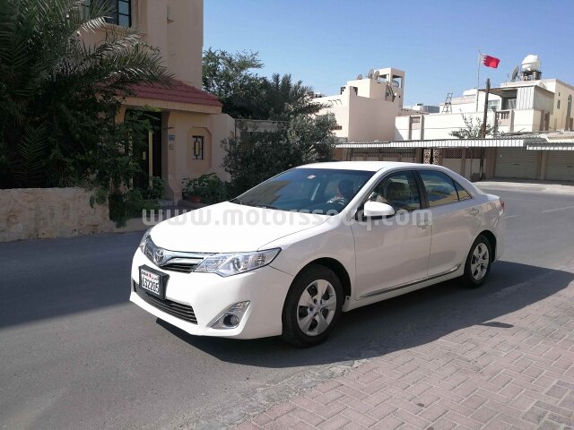 2014 تويوتا كامري