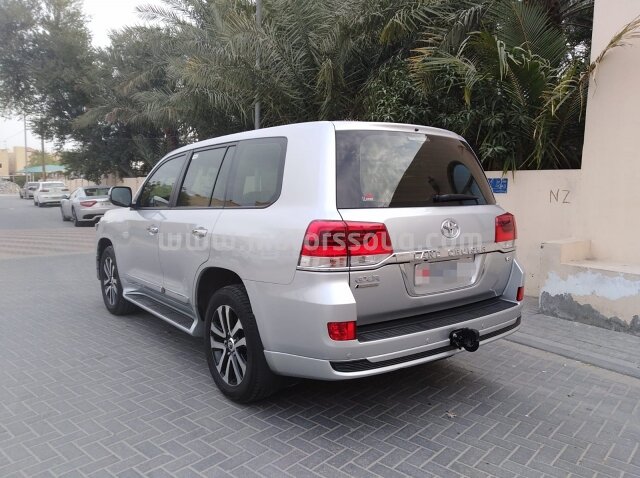 2019 Toyota Land Cruiser