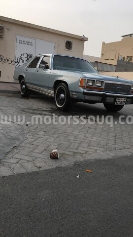 1989 Ford Crown Victoria