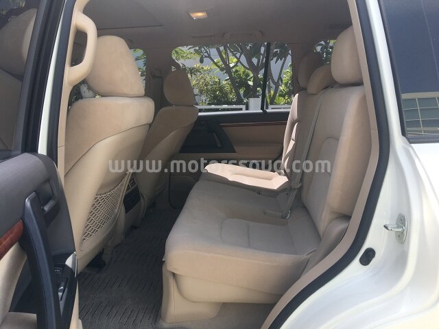 2012 Toyota Land Cruiser