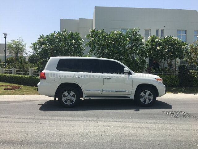 2012 Toyota Land Cruiser