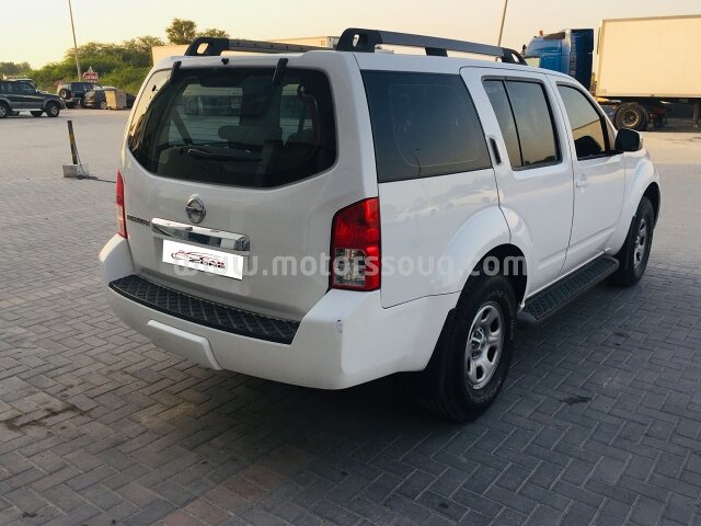 2013 نيسان باث فايندر