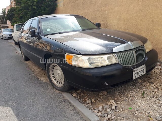 2003 لينكون تاون كار