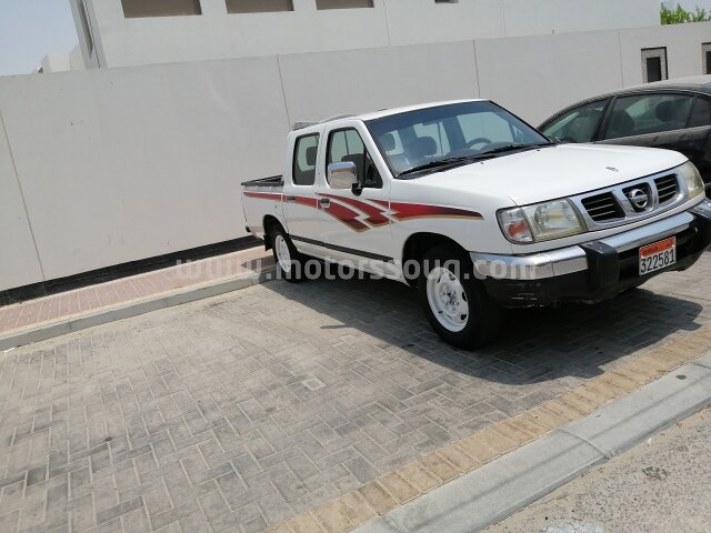 2002 نيسان بيك أب
