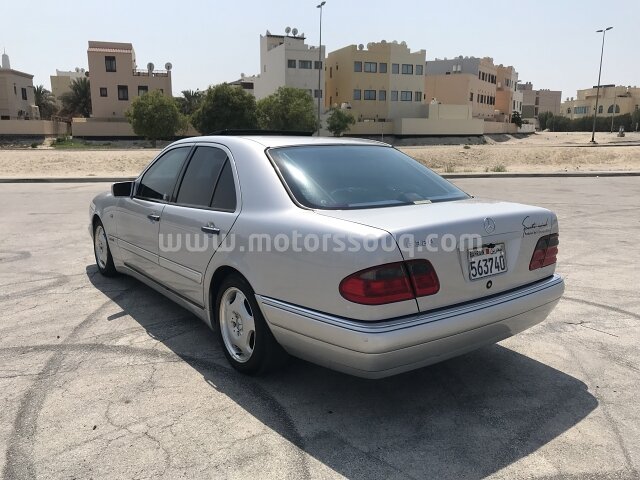 1998 مرسيدس بنز الفئة إي