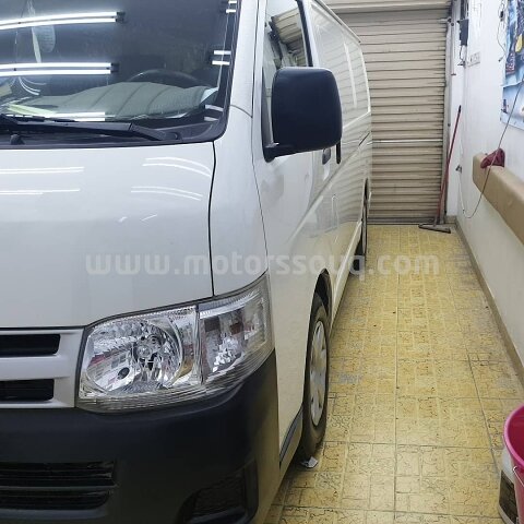 2013 Toyota Hiace