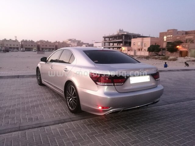 2013 لكزس إل إس