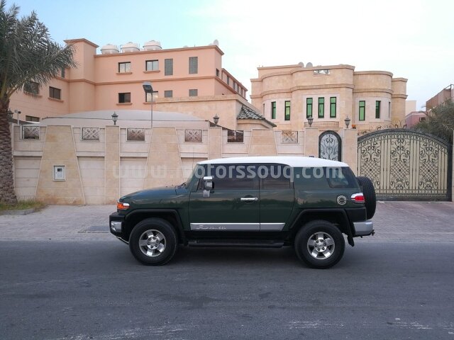 2010 تويوتا إف جيه